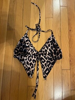 Cheetah print backless halter going out top